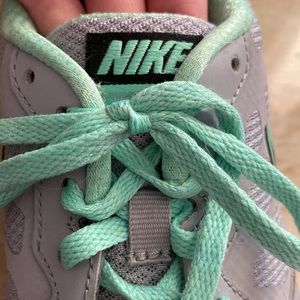 Nike tennis shoes size 8.5 women’s